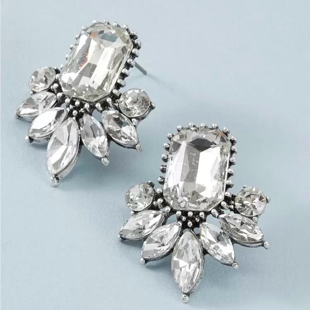 Elegant Crystal Statement Earrings – Bridal Rhinestone Drop Earrings Silver Tone